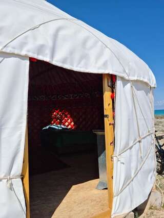 Гостевой дом Feel Nomad Yurt Camp Ak-Say Четырехместный номер-4