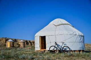 Гостевой дом Feel Nomad Yurt Camp Ak-Say Четырехместный номер-5